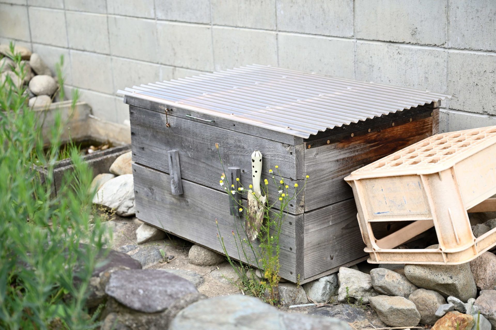 ふたが閉まっているヒッポコンポスト