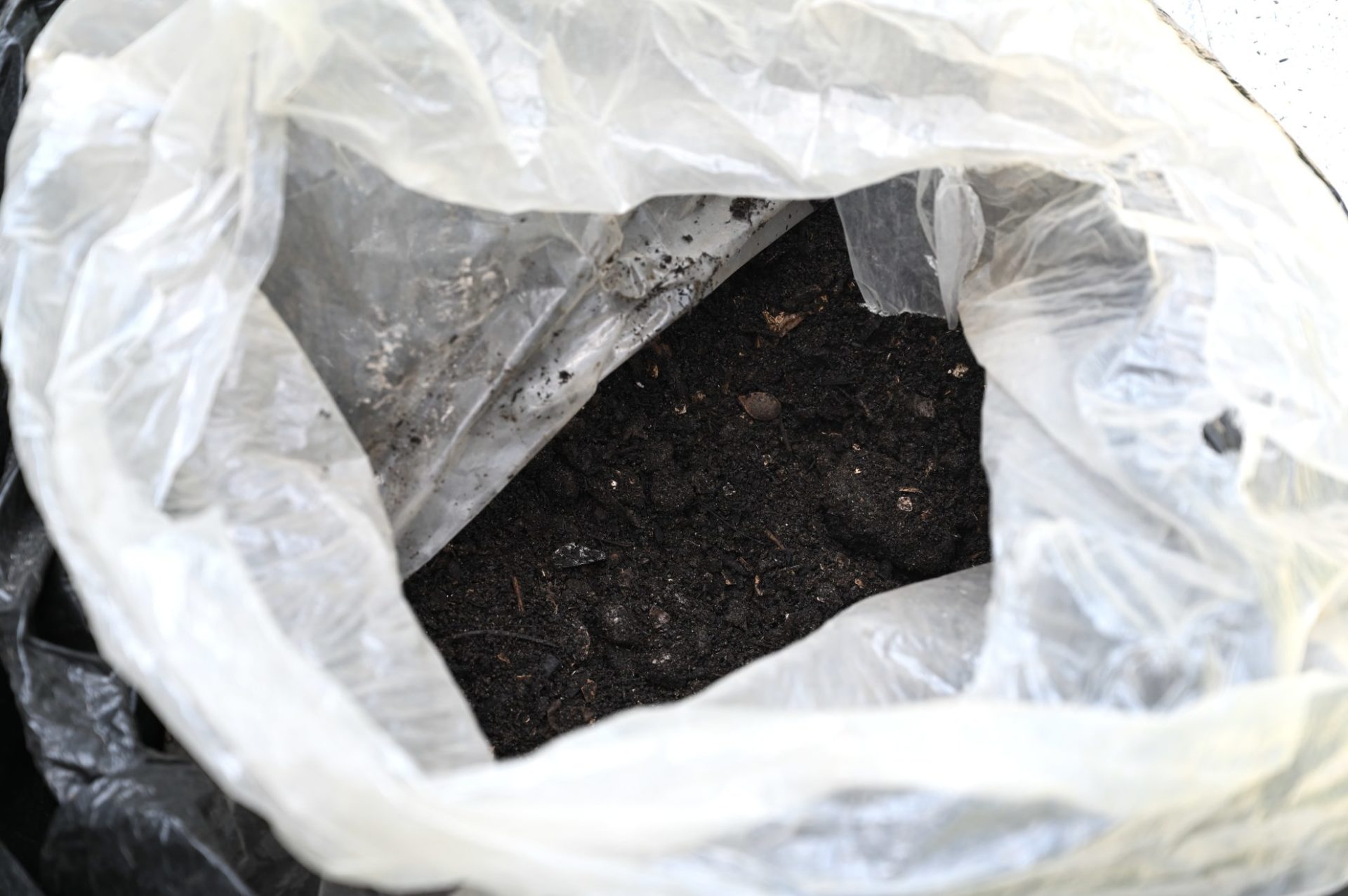 袋に入ったコンポスト堆肥