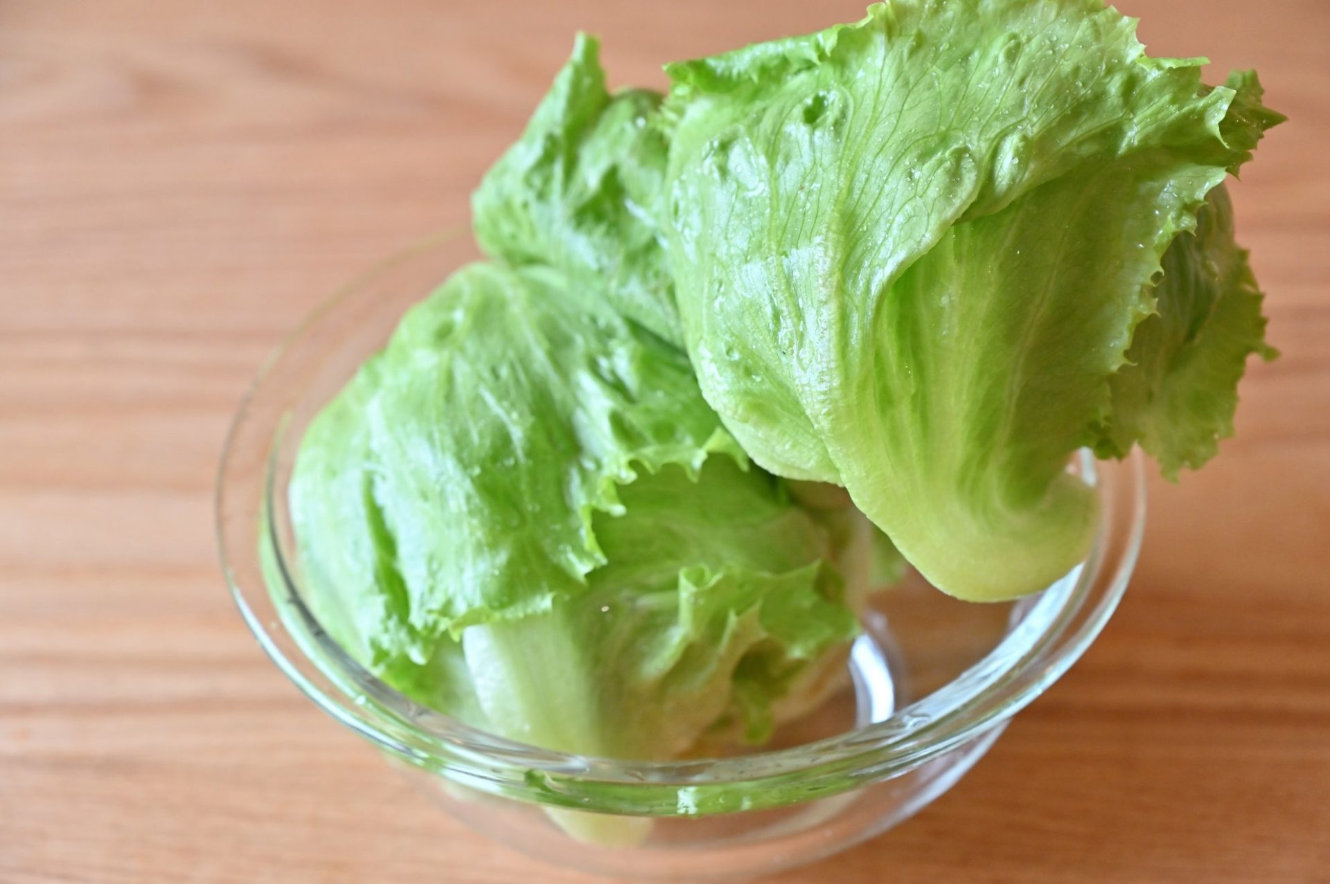 ガラスボウルに入った2玉の極早生シスコ